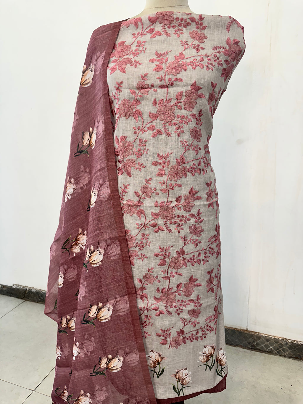 Roses and Leaves Suit Set