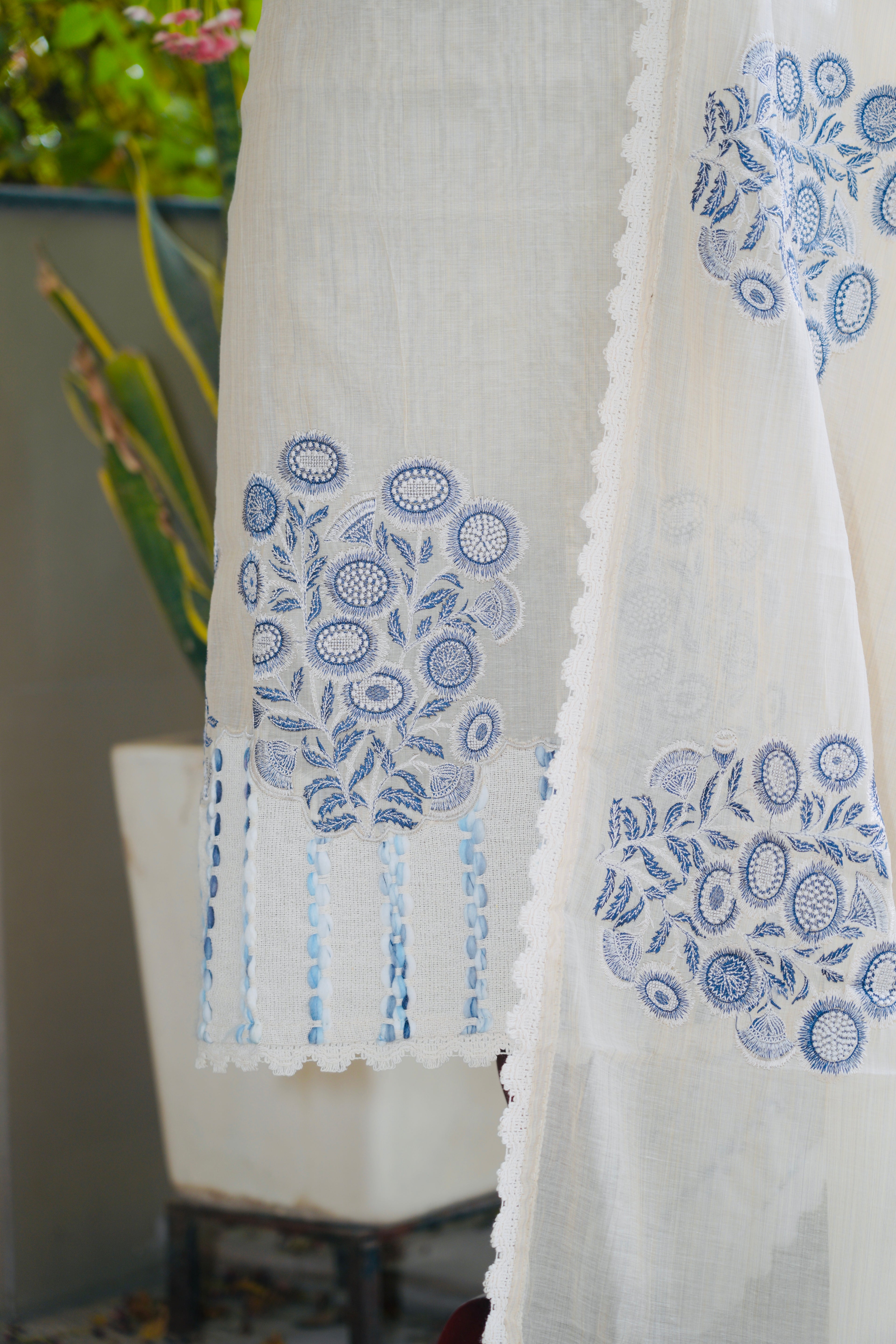 Indigo Thread Garden Set