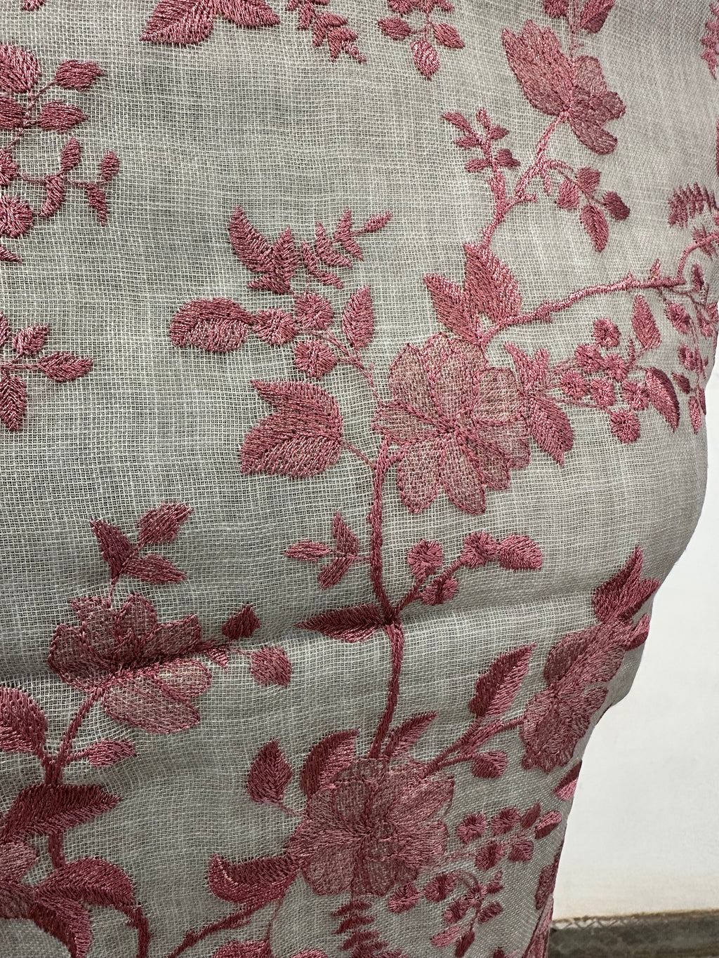 Roses and Leaves Suit Set