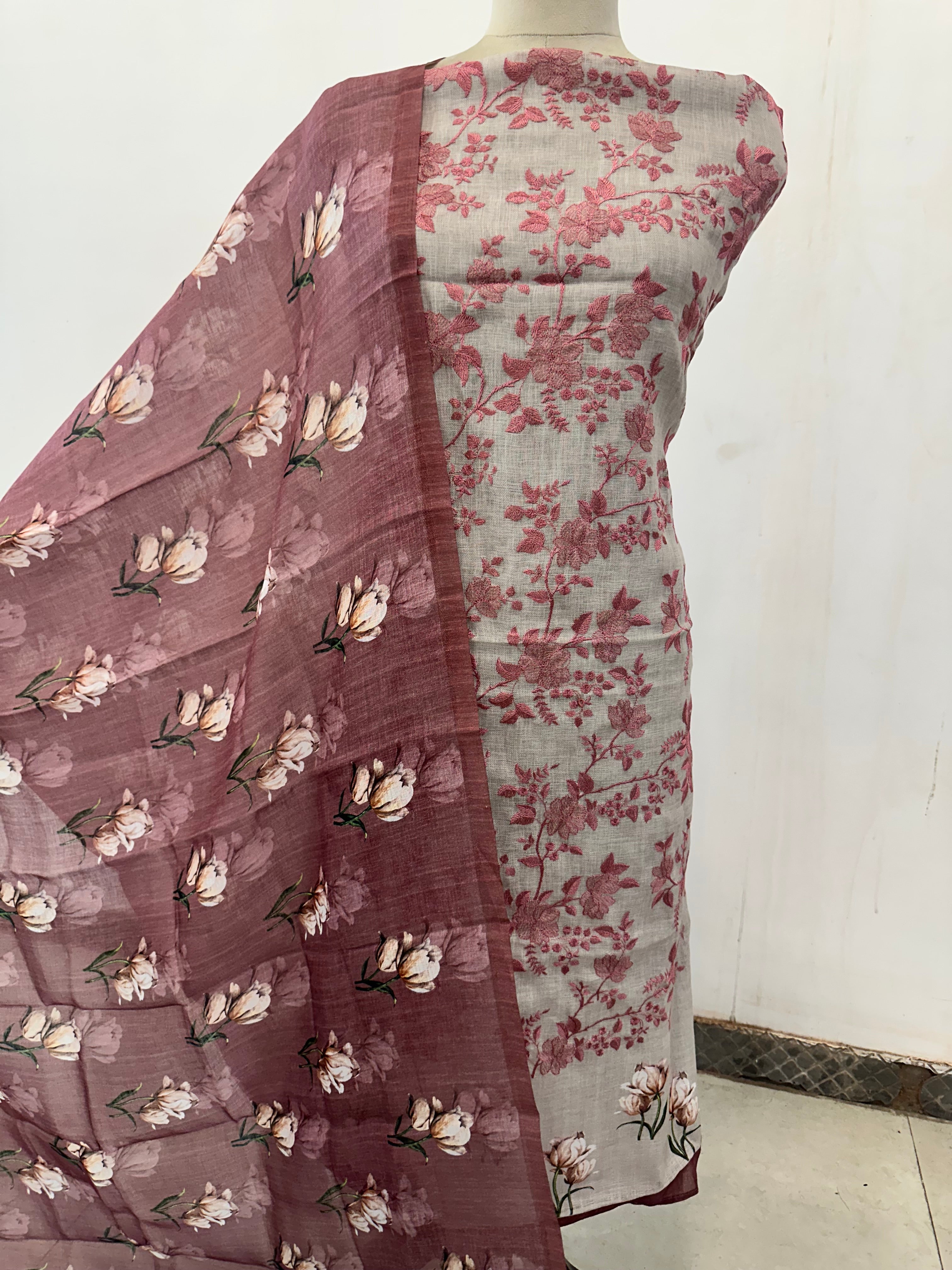 Roses and Leaves Suit Set