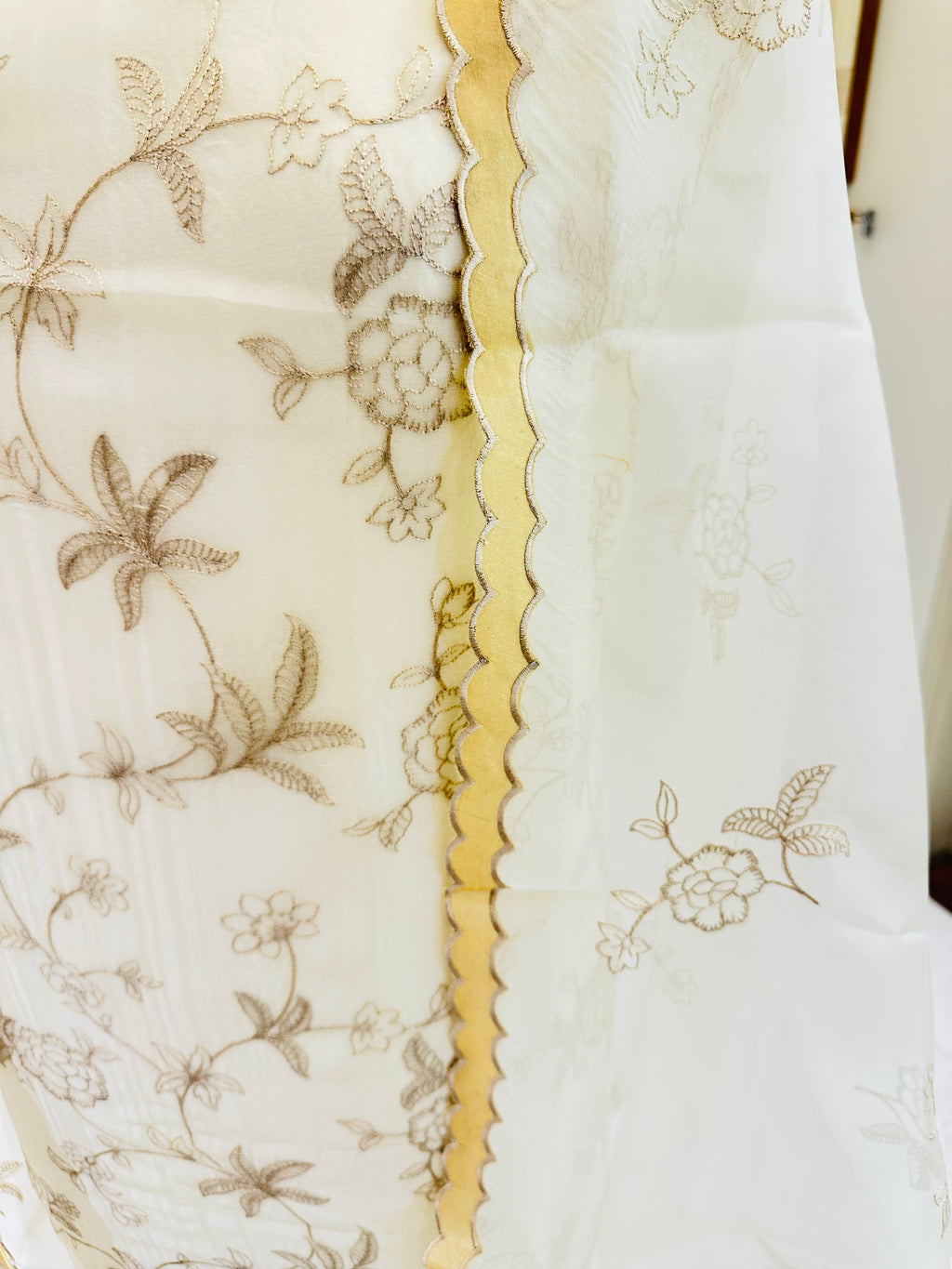 Regal Gold Botanica