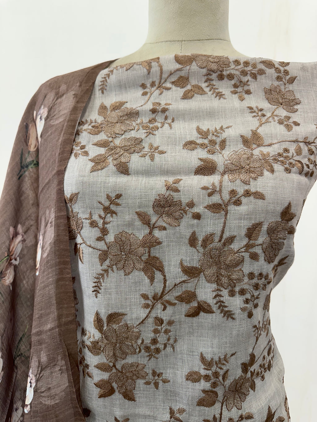 Roses and Leaves Suit Set