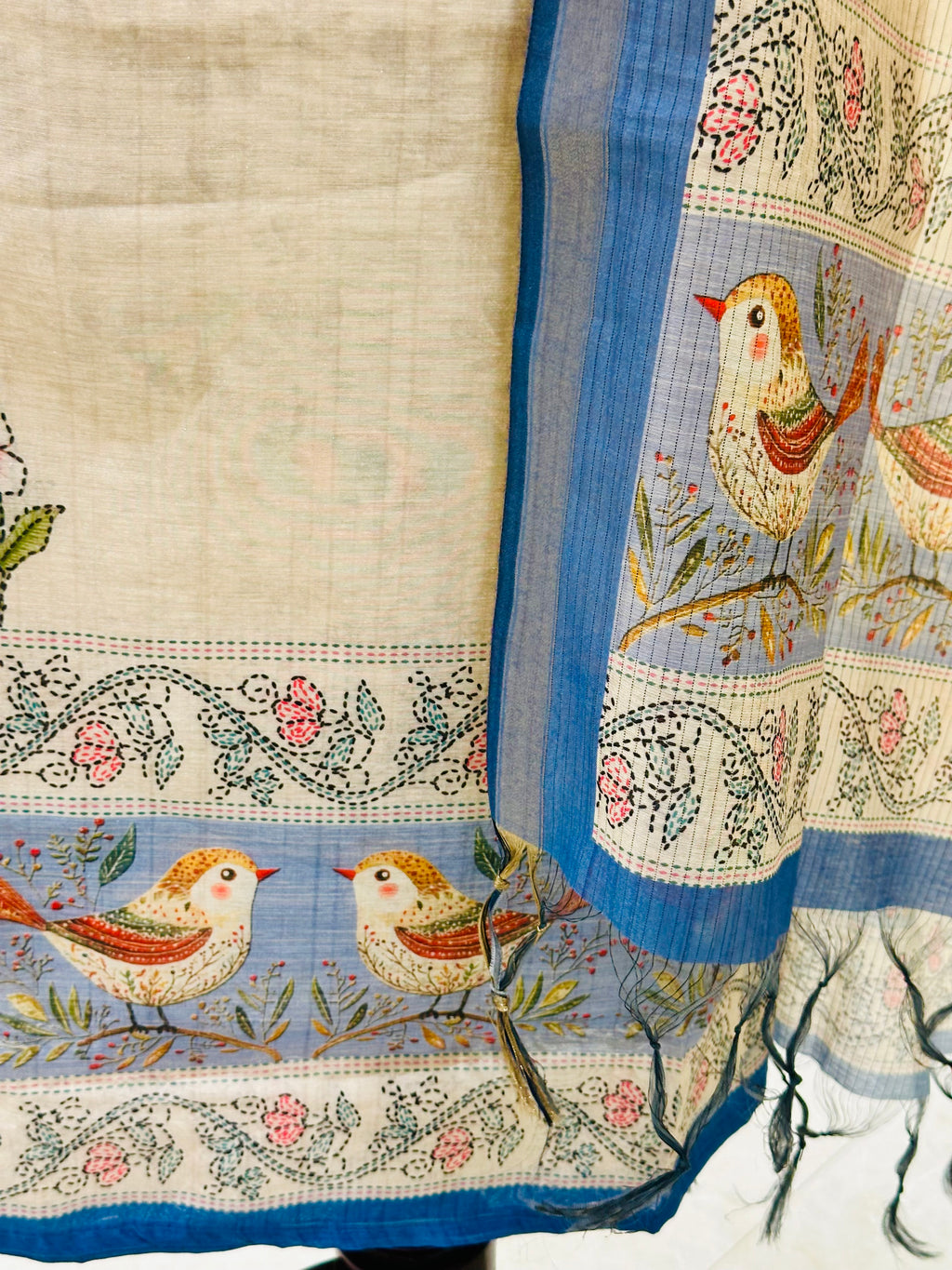 Birds in a Field Set